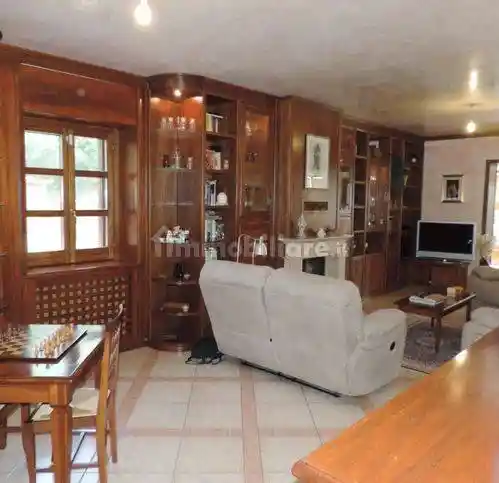 Villa in vendita a Palombara Sabina