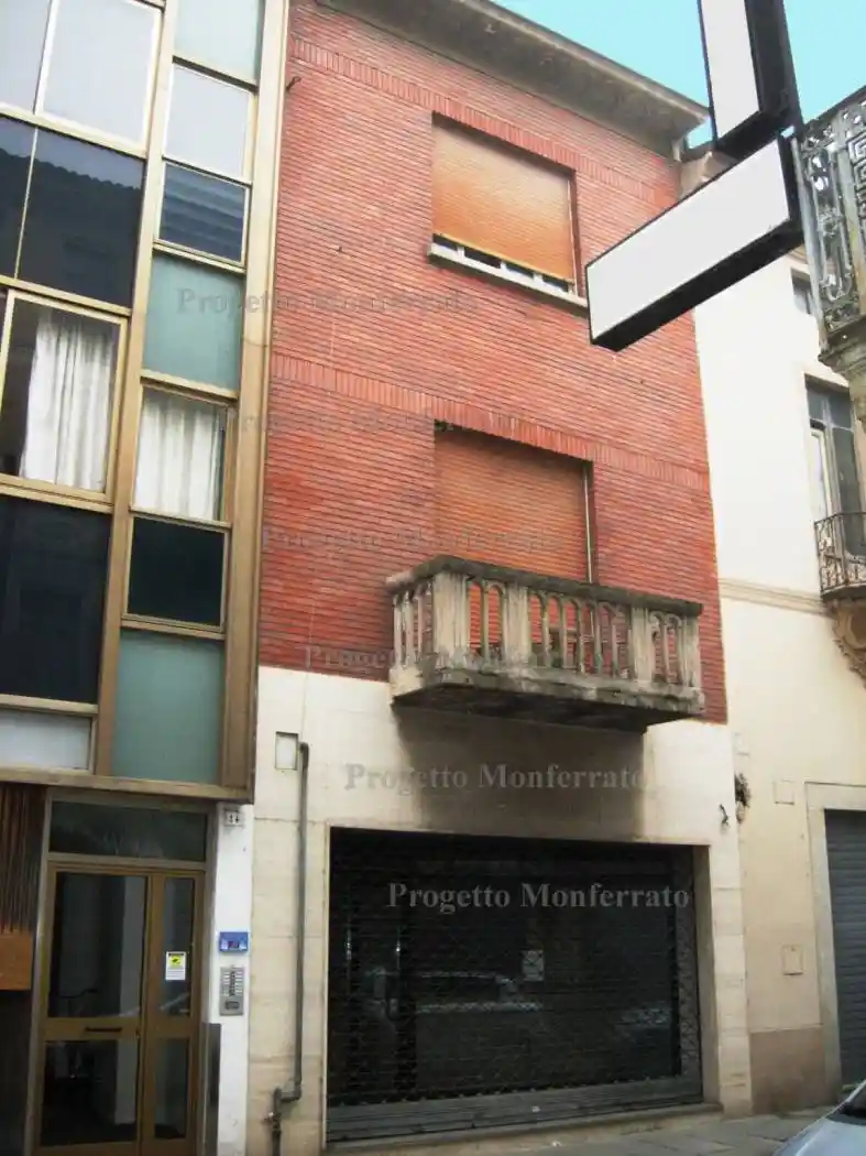 Palazzo - Edificio in vendita a Casale Monferrato