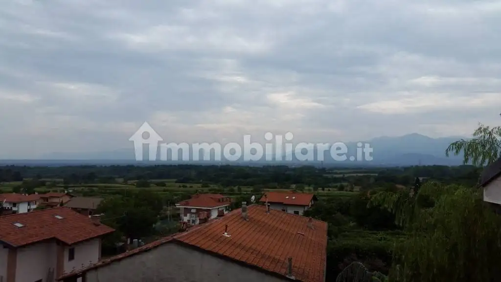 Palazzo - Edificio in vendita a Cuceglio