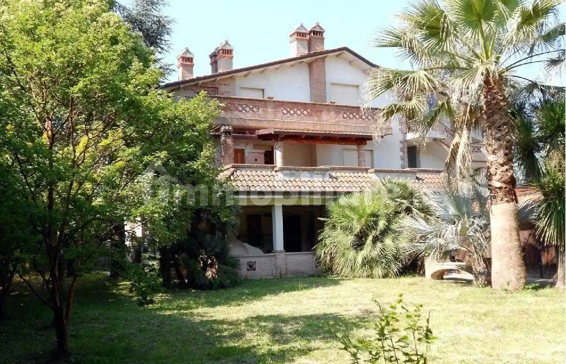 Appartamento in vendita a Sarzana