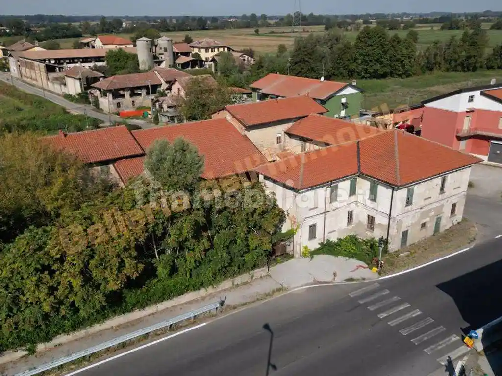 Rustico - Casale in vendita a Ozzero