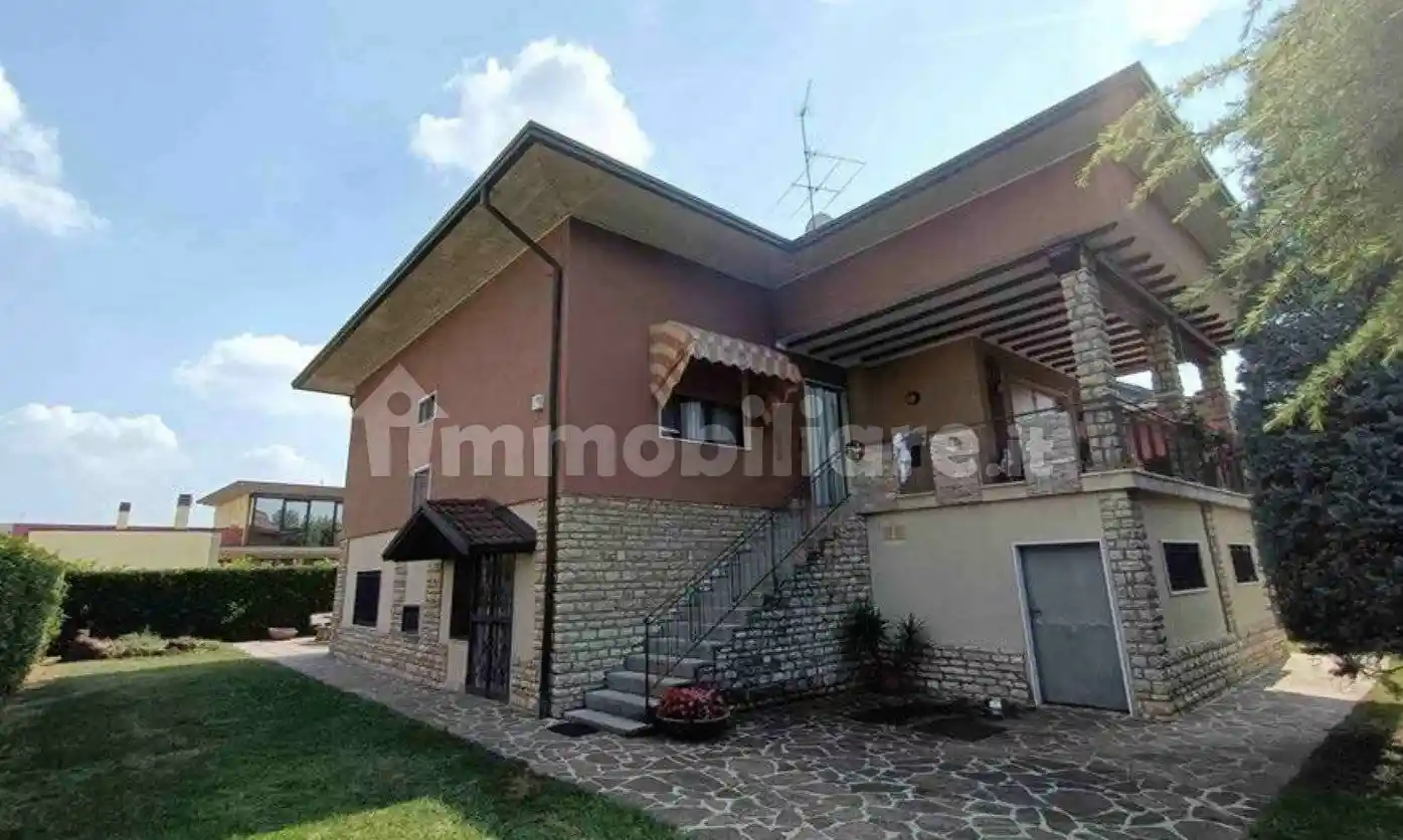 Villa in vendita a Palosco