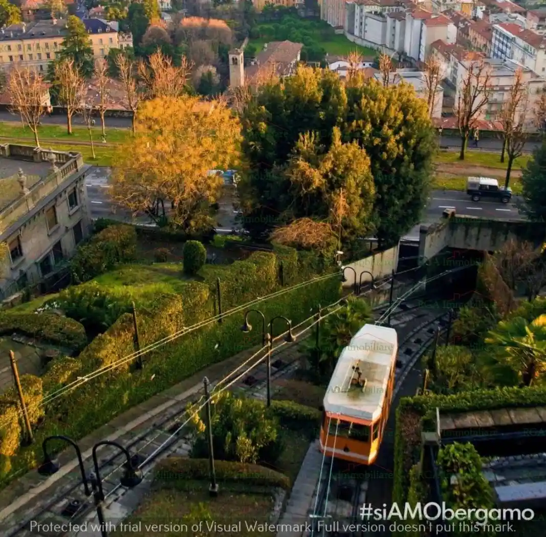Palazzo - Edificio in vendita a Bergamo