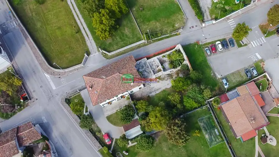 Rustico - Casale in vendita a Vivaro