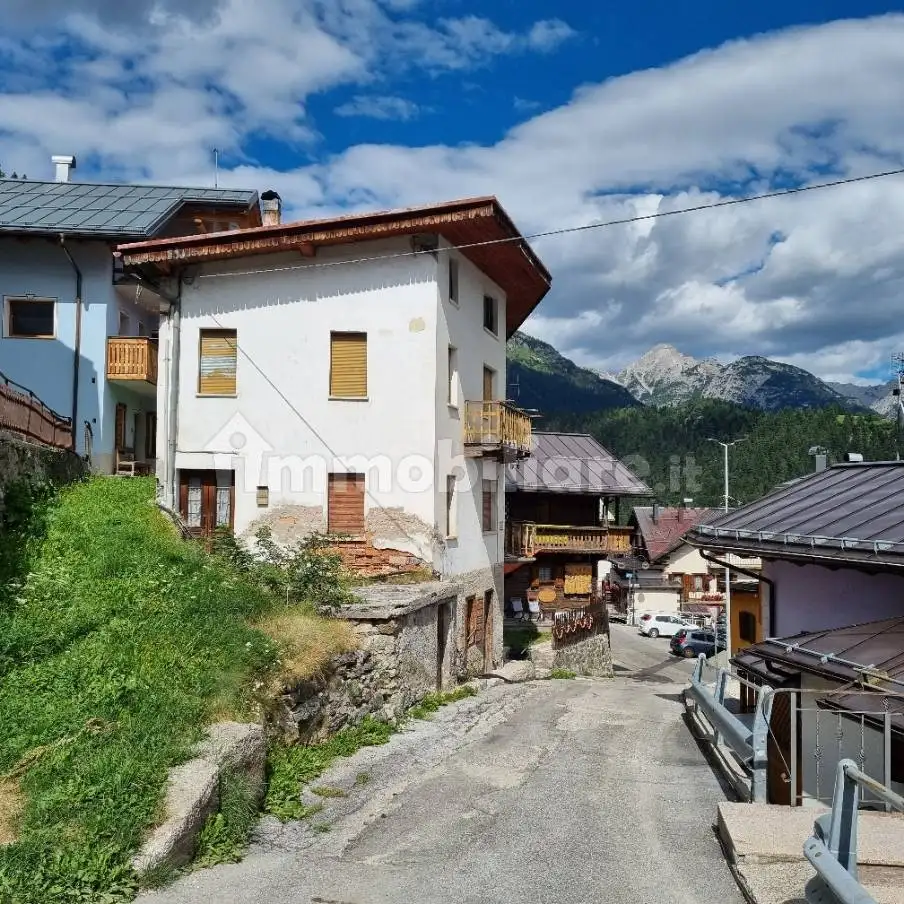 Casa indipendente in vendita a San Pietro di Cadore