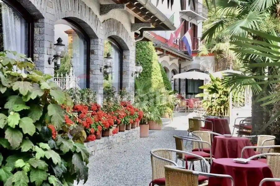 Palazzo - Edificio in vendita a Premeno