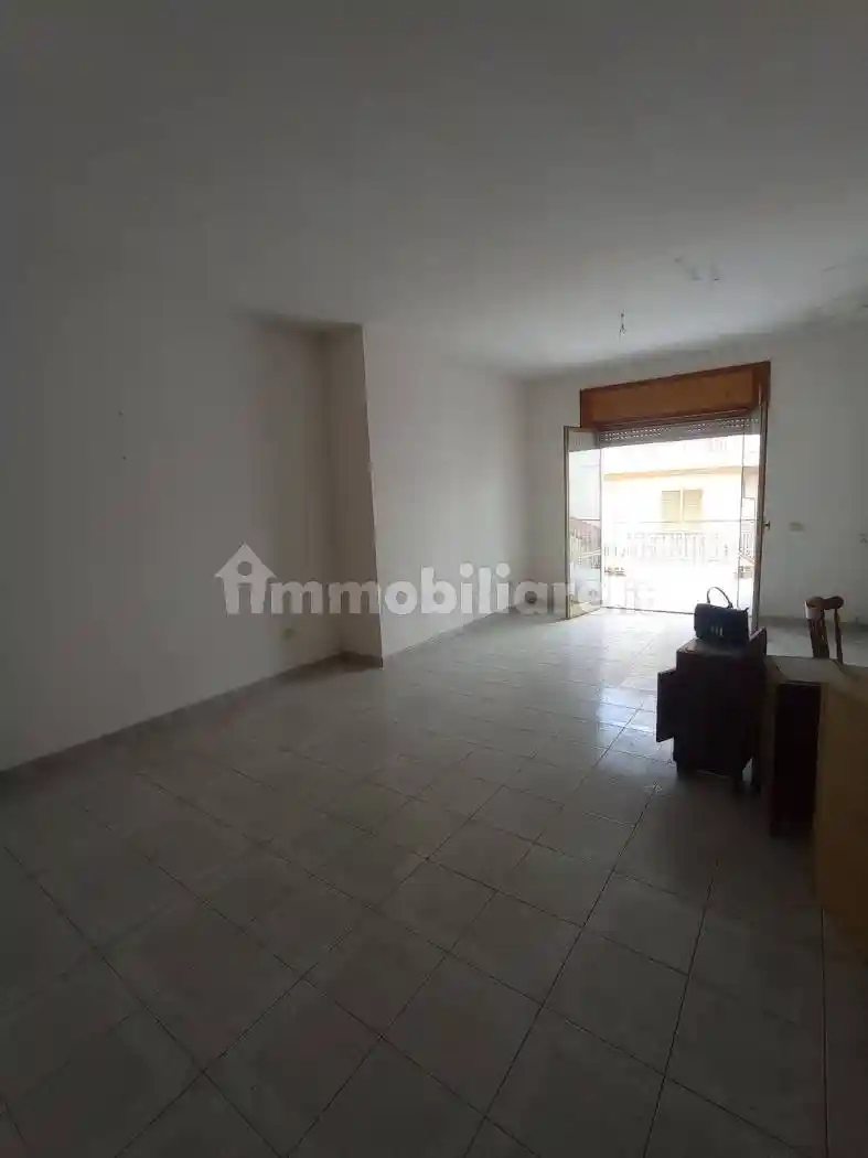 Quadrilocale via Giovanni Boccaccio 33, Cirò Marina - foto 2