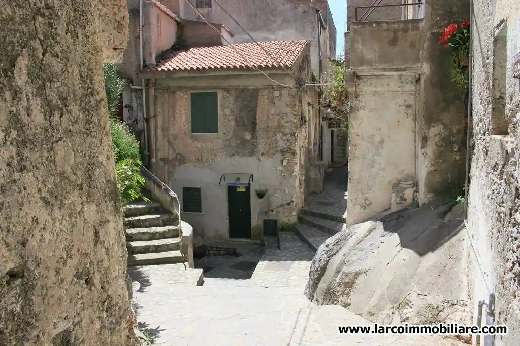 Quadrilocale via Municipale, Centro Storico, Scalea - foto 4