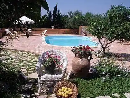 Palazzo - Edificio in vendita a Paceco