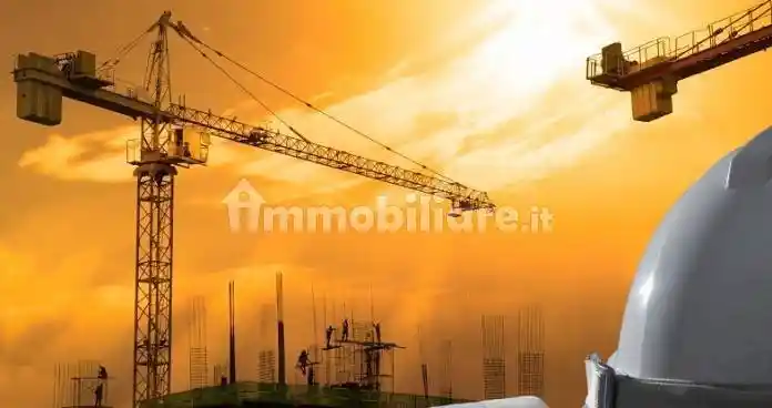 Palazzo - Edificio in vendita a Cavriago