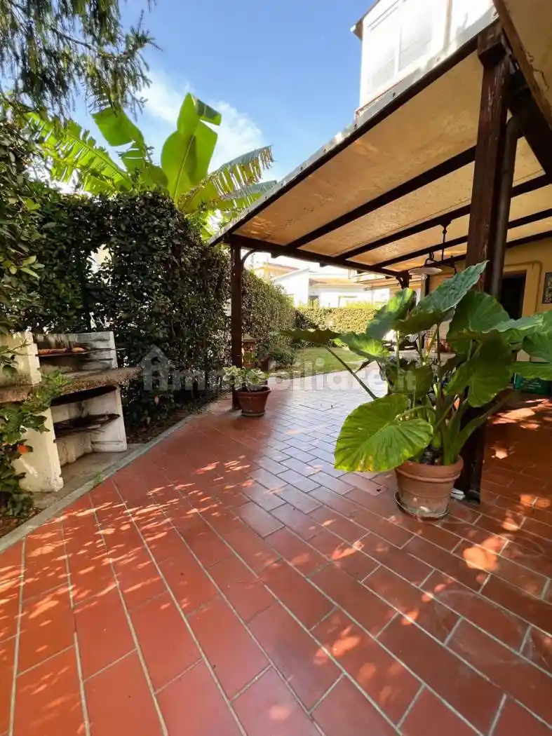 Villa in vendita a Pisa