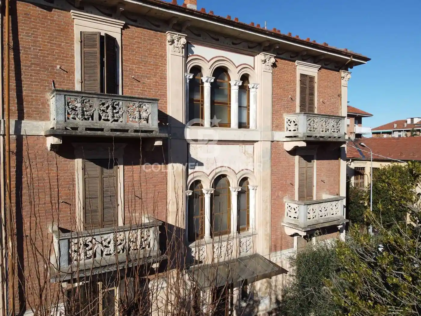 Palazzo - Edificio in vendita a Valenza