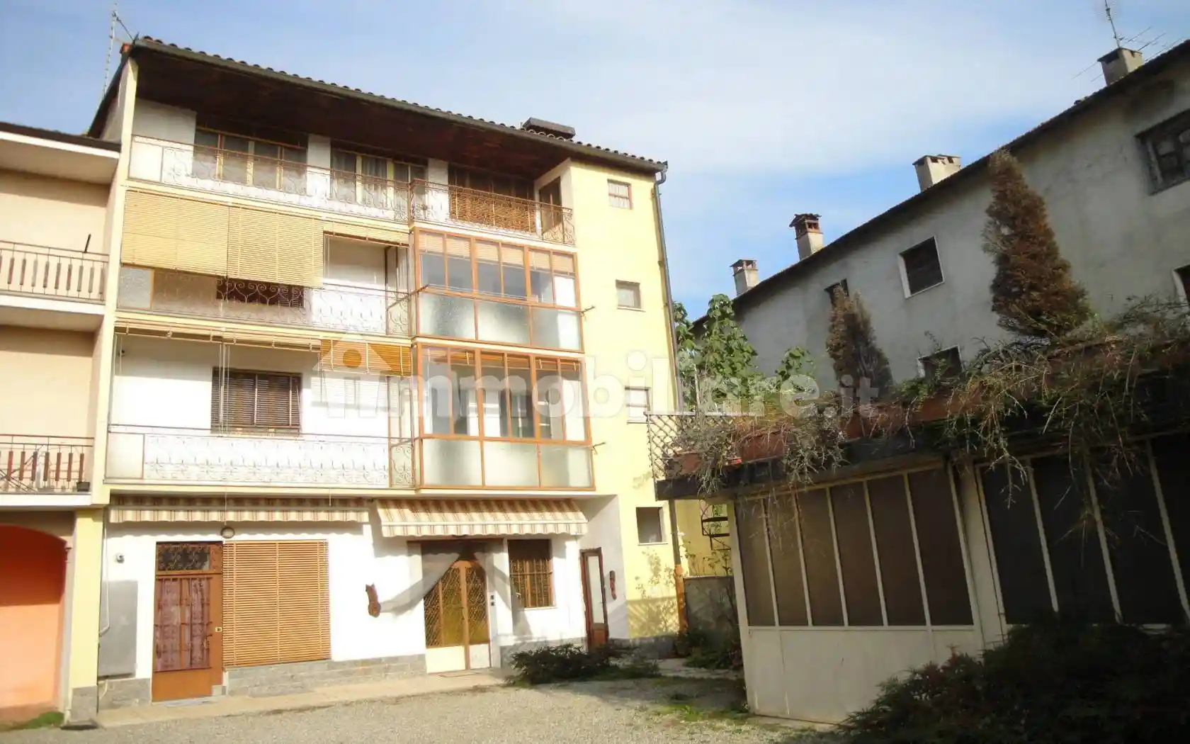 Casa indipendente in vendita a Boca