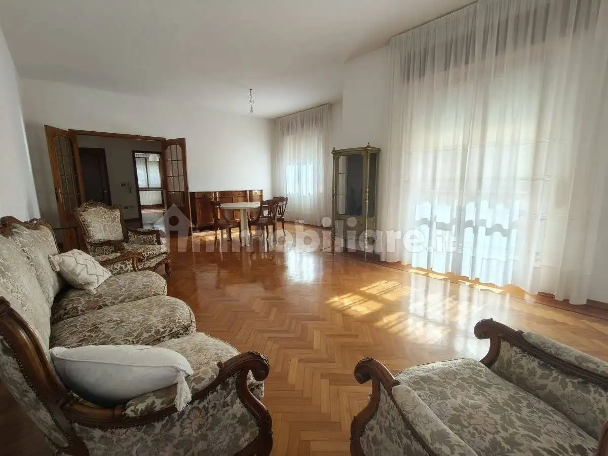 Appartamento in affitto a Cupramontana