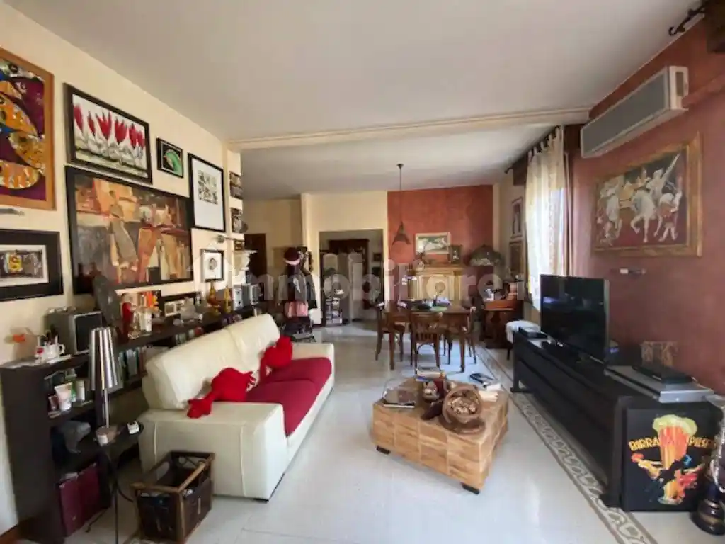 Appartamento in vendita a Parma