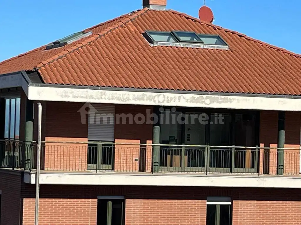 Attico via della Resistenza 4/A2, Centro, Saluzzo - foto 2