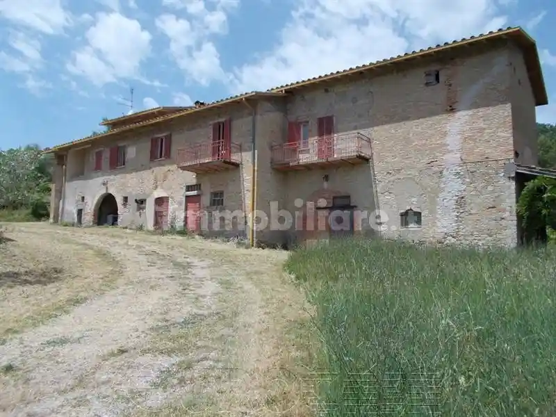 Rustico - Casale in vendita a Montone