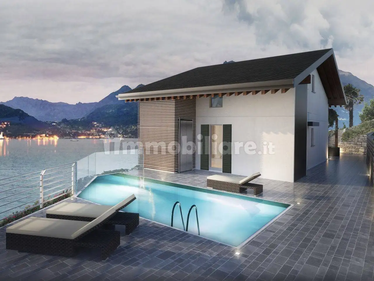 Villa in vendita a Varenna