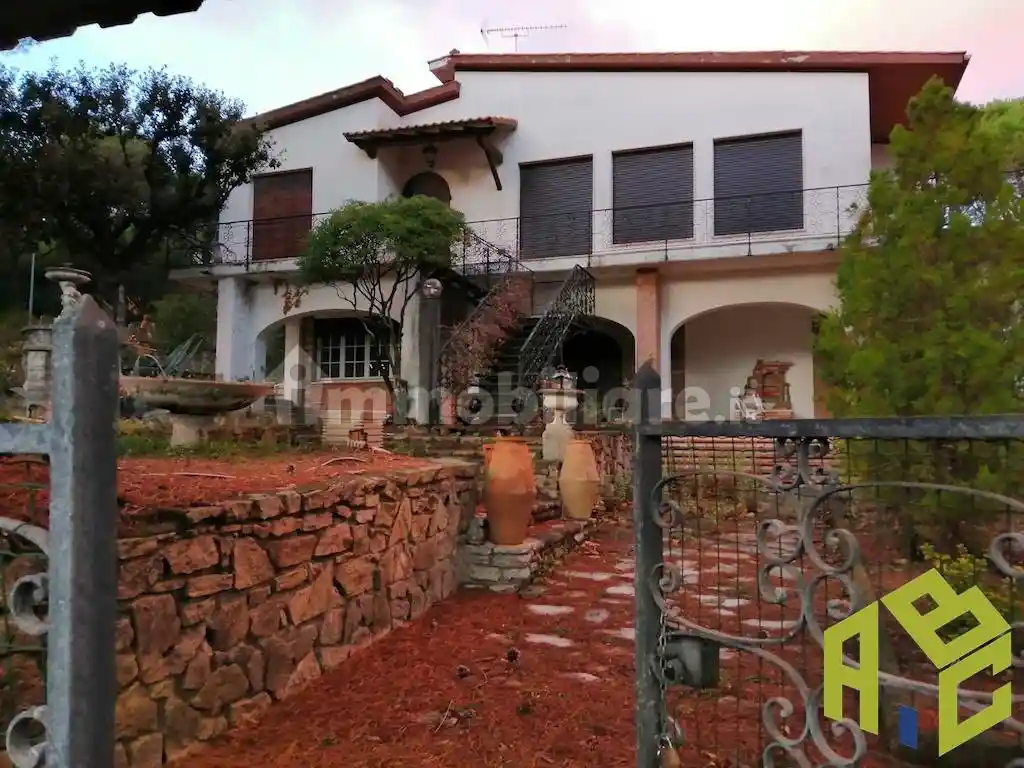 Villa in vendita a Rosignano Marittimo