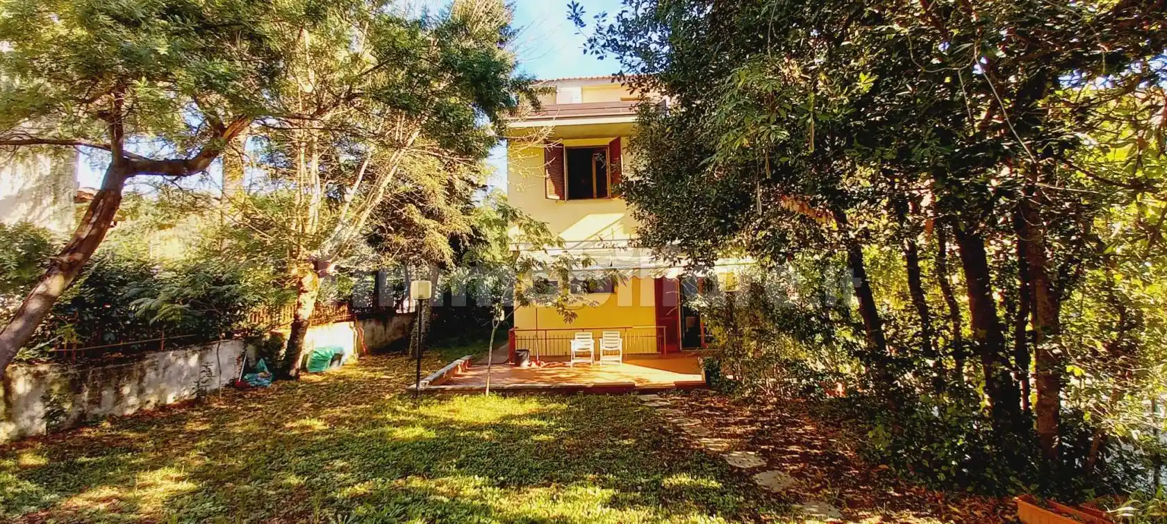 Villetta a schiera in vendita a Poggio a Caiano