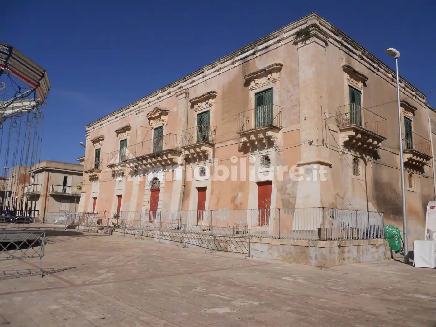Palazzo - Edificio in vendita a Ispica