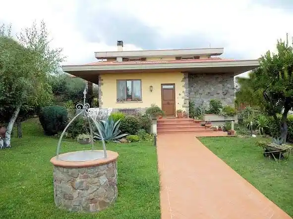 Villa in vendita a Loro Ciuffenna