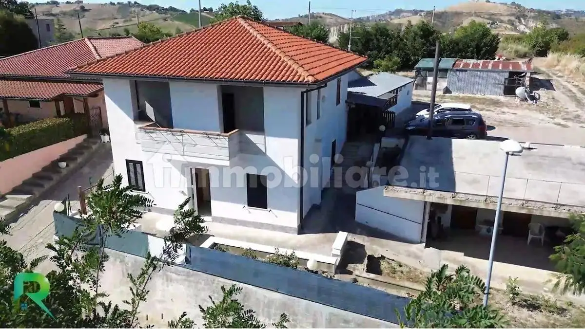 Villa in vendita a Elice