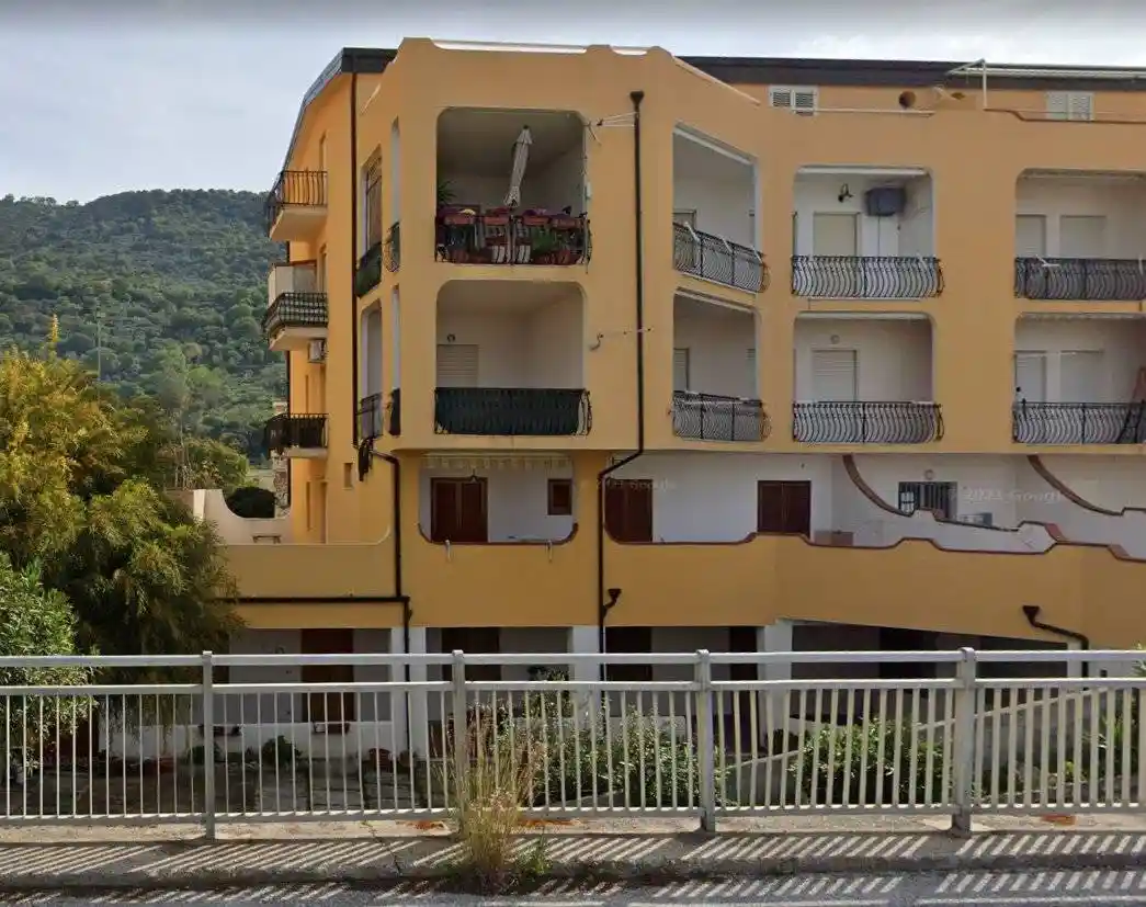 Appartamento in vendita a Falerna