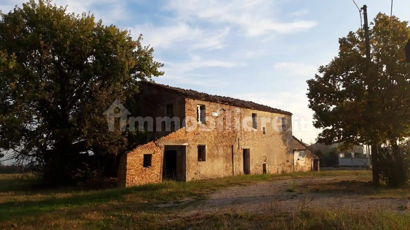 Rustico - Casale in vendita a Montegridolfo