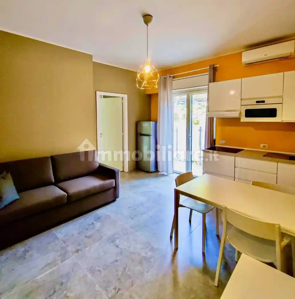 Appartamento in affitto a Aci Castello