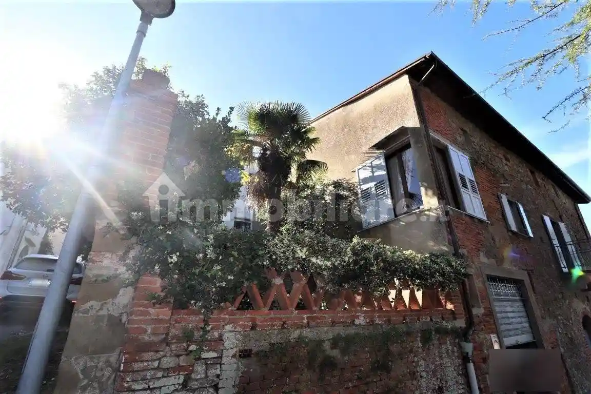 Casa indipendente in vendita a Montevarchi