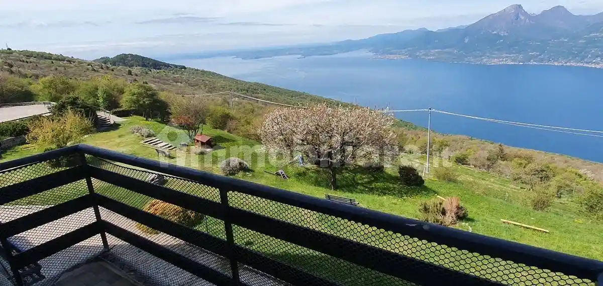 Appartamento in vendita a Brenzone sul Garda