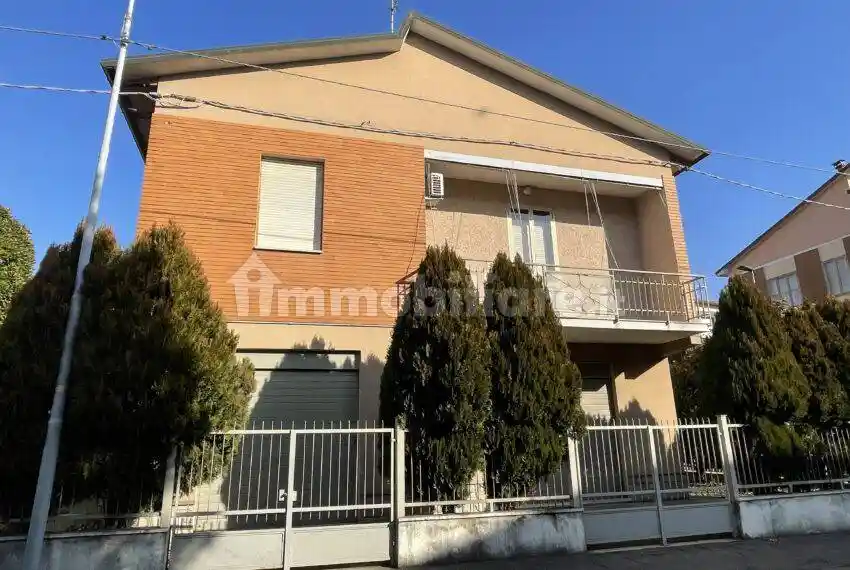 Villa in vendita a Reggio Emilia