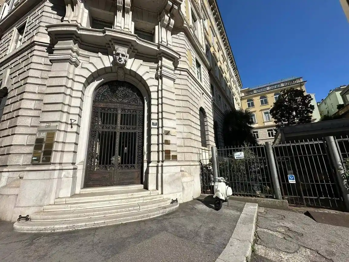 Appartamento in vendita a Trieste