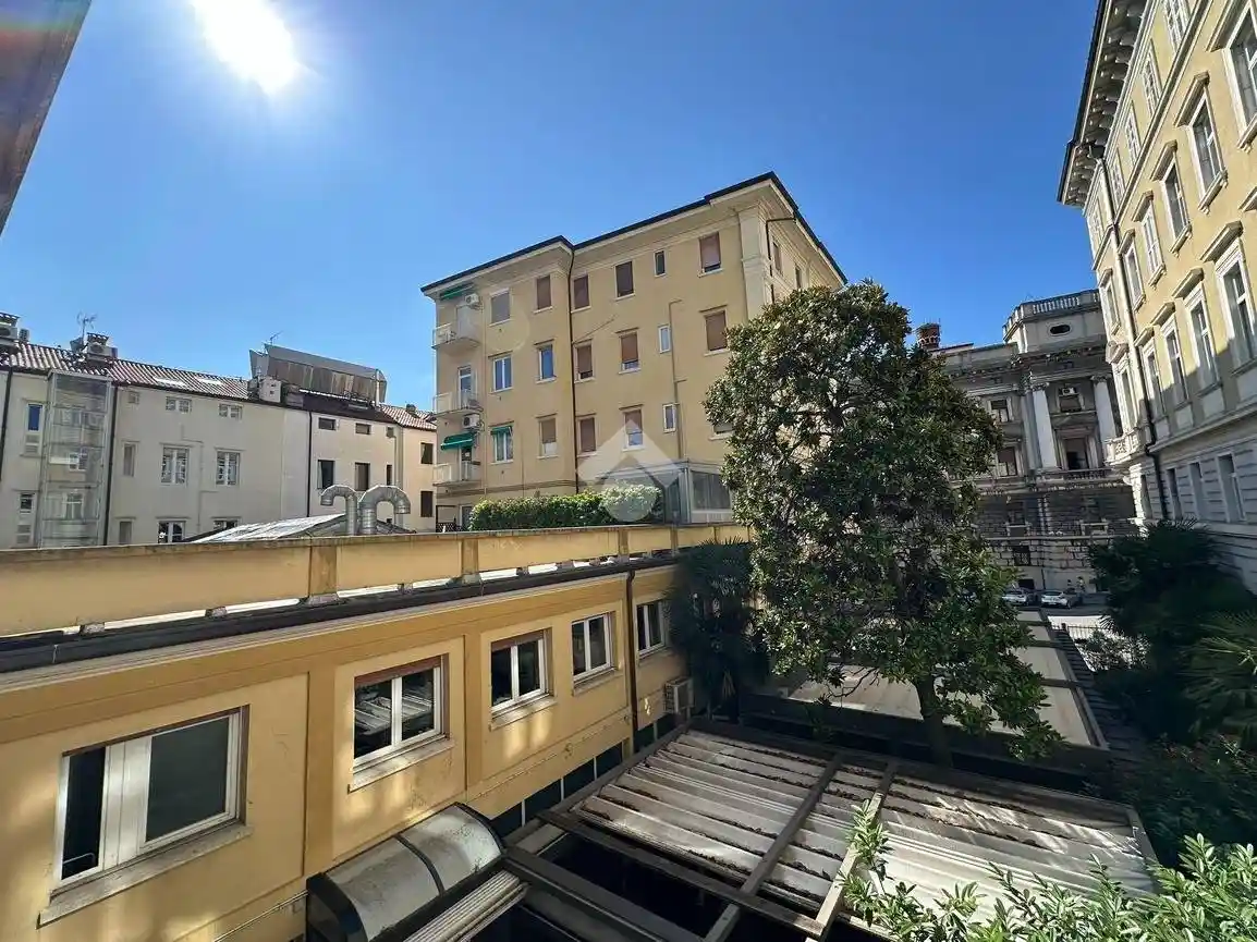Appartamento in vendita a Trieste