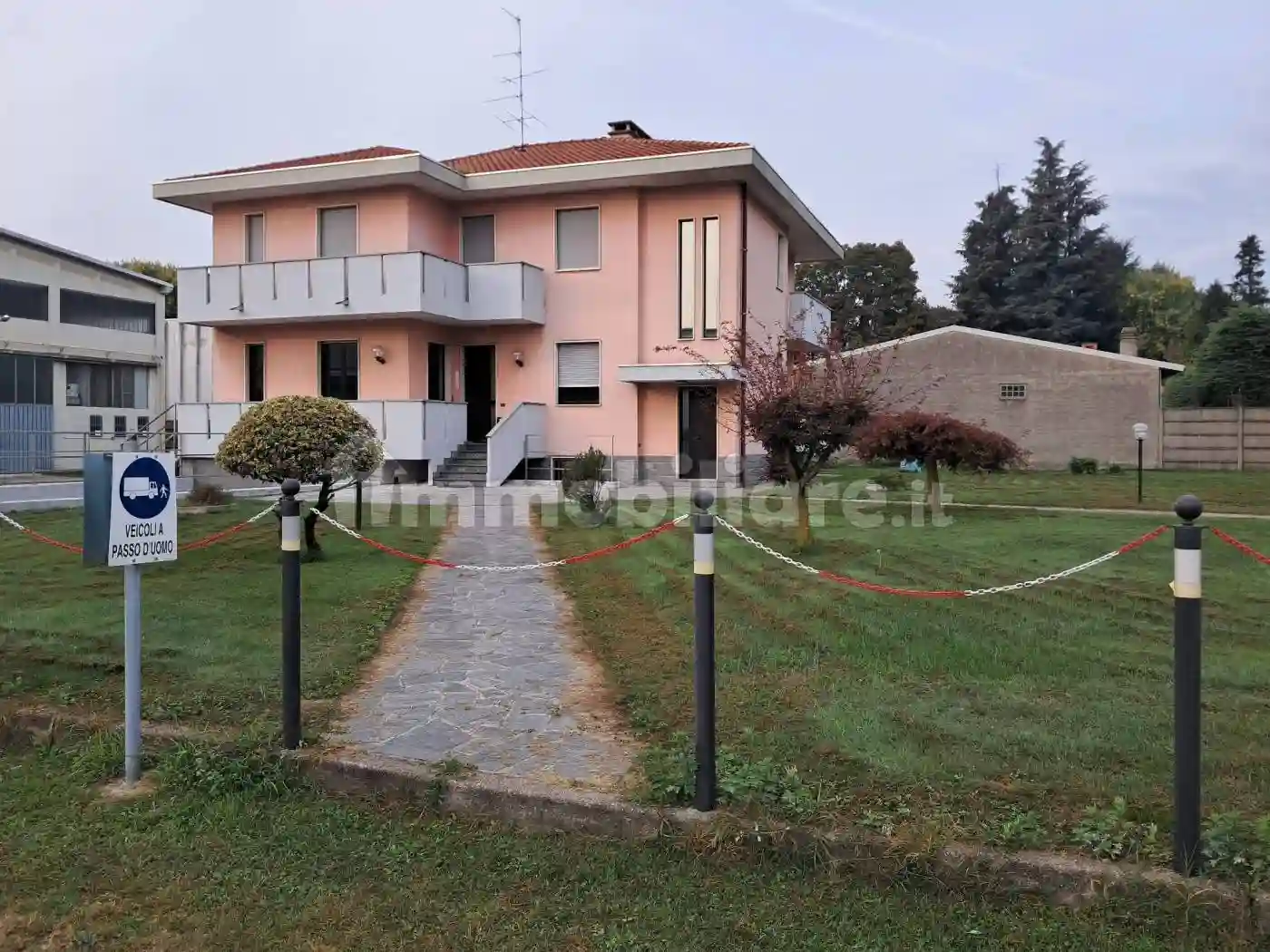 Villa - foto 2