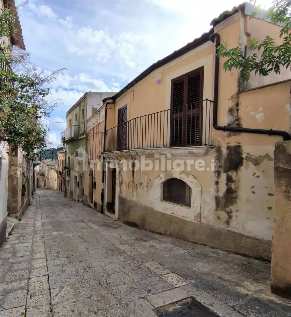 Casa indipendente in vendita a Ragusa