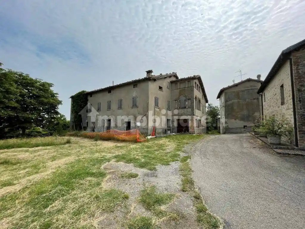Rustico - Casale in vendita a Castelvetro di Modena