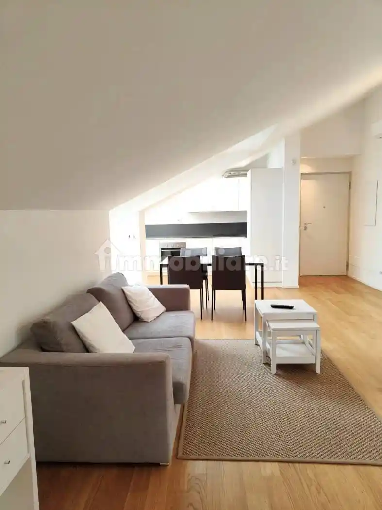 Attico - Mansarda in affitto a Varese