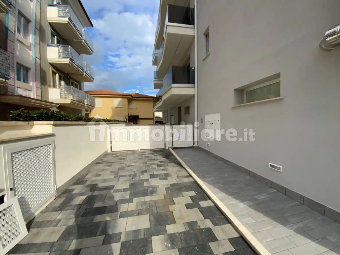 Bilocale viale Giuseppe Mazzini 77, Centro, Alba Adriatica - foto 5