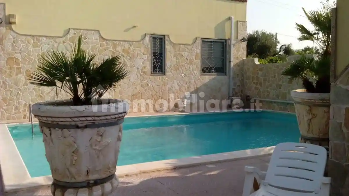 Villa in vendita a Villa Castelli