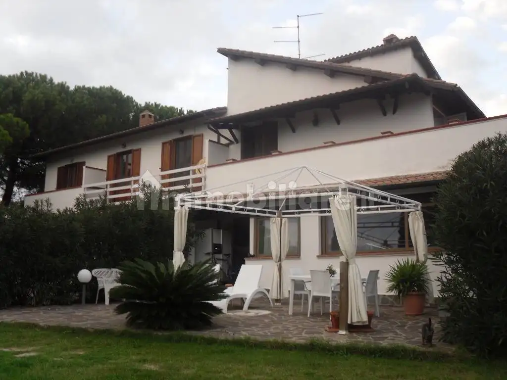 Villa in vendita a Follonica