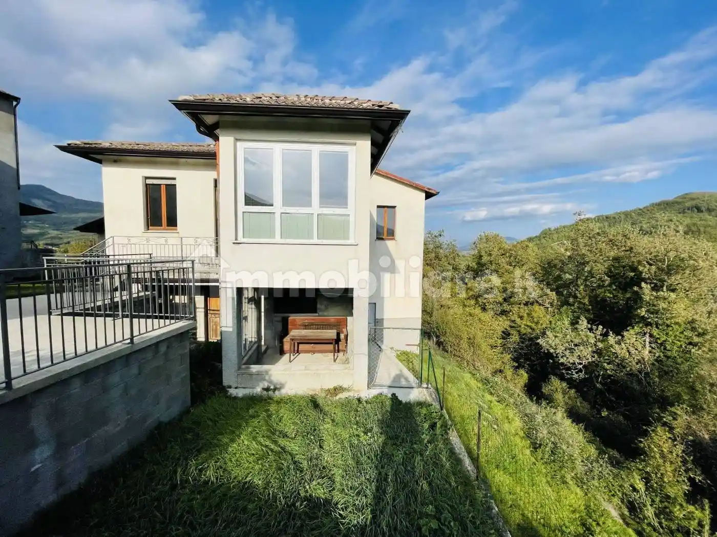 Villa in vendita a Bardi