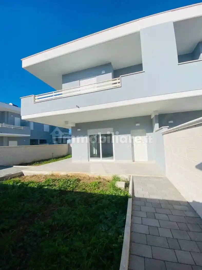 Villa plurifamiliare via Fratelli Bandiera, Zona Domitilla, Ladispoli - foto 3