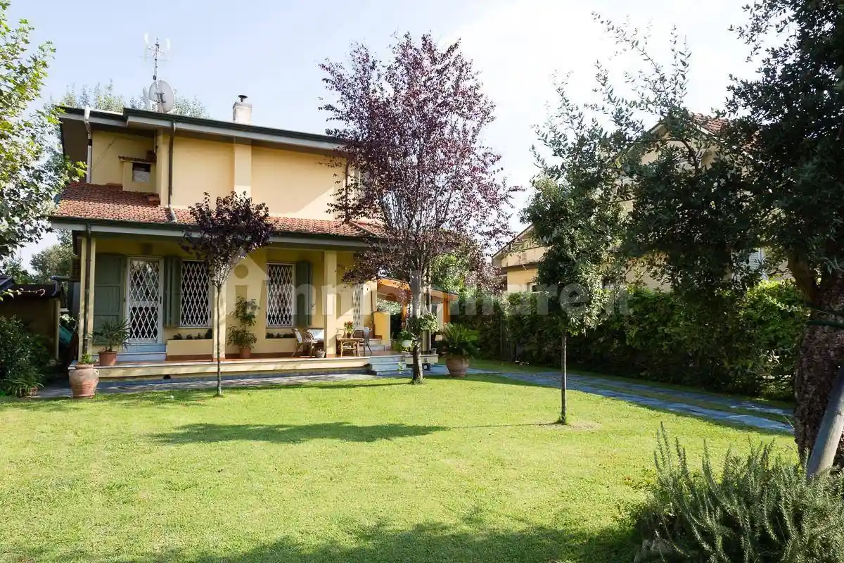 Villa in vendita a Massa