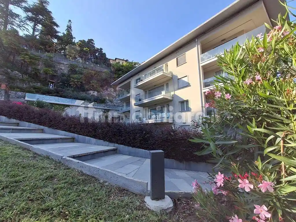 Appartamento in vendita a Menaggio