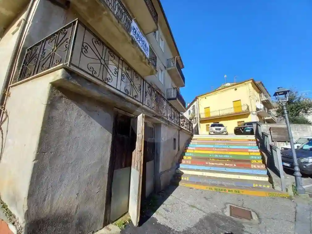 Terratetto plurifamiliare piazza Municipio 15, Centro, Belsito - foto 4