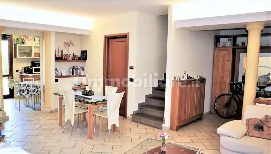 Villetta a schiera in vendita a Carmignano