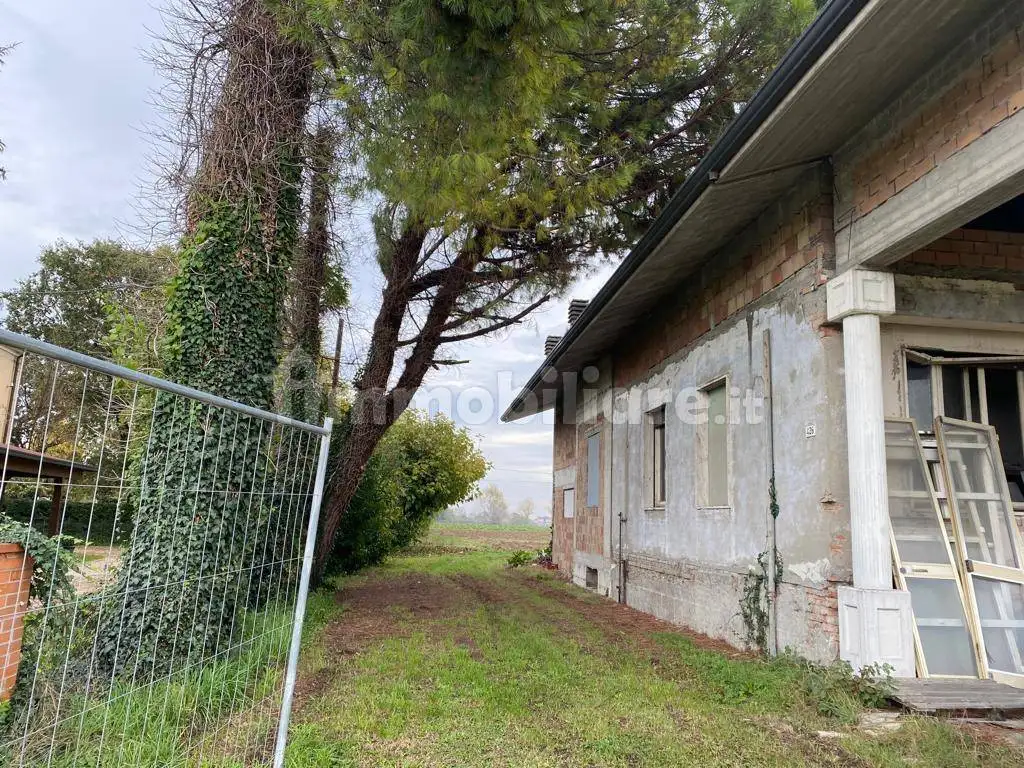 Villa in vendita a Cesena