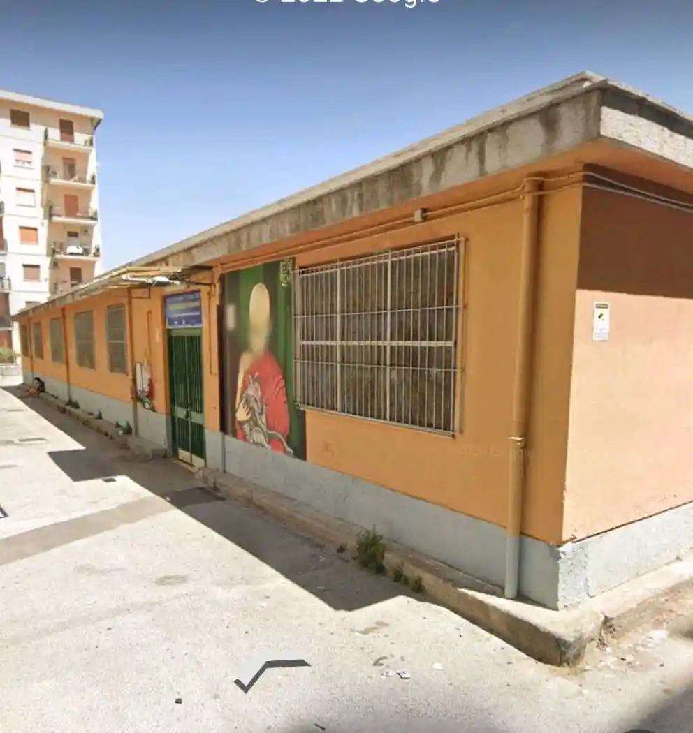 Palazzo - Edificio in vendita a Palermo